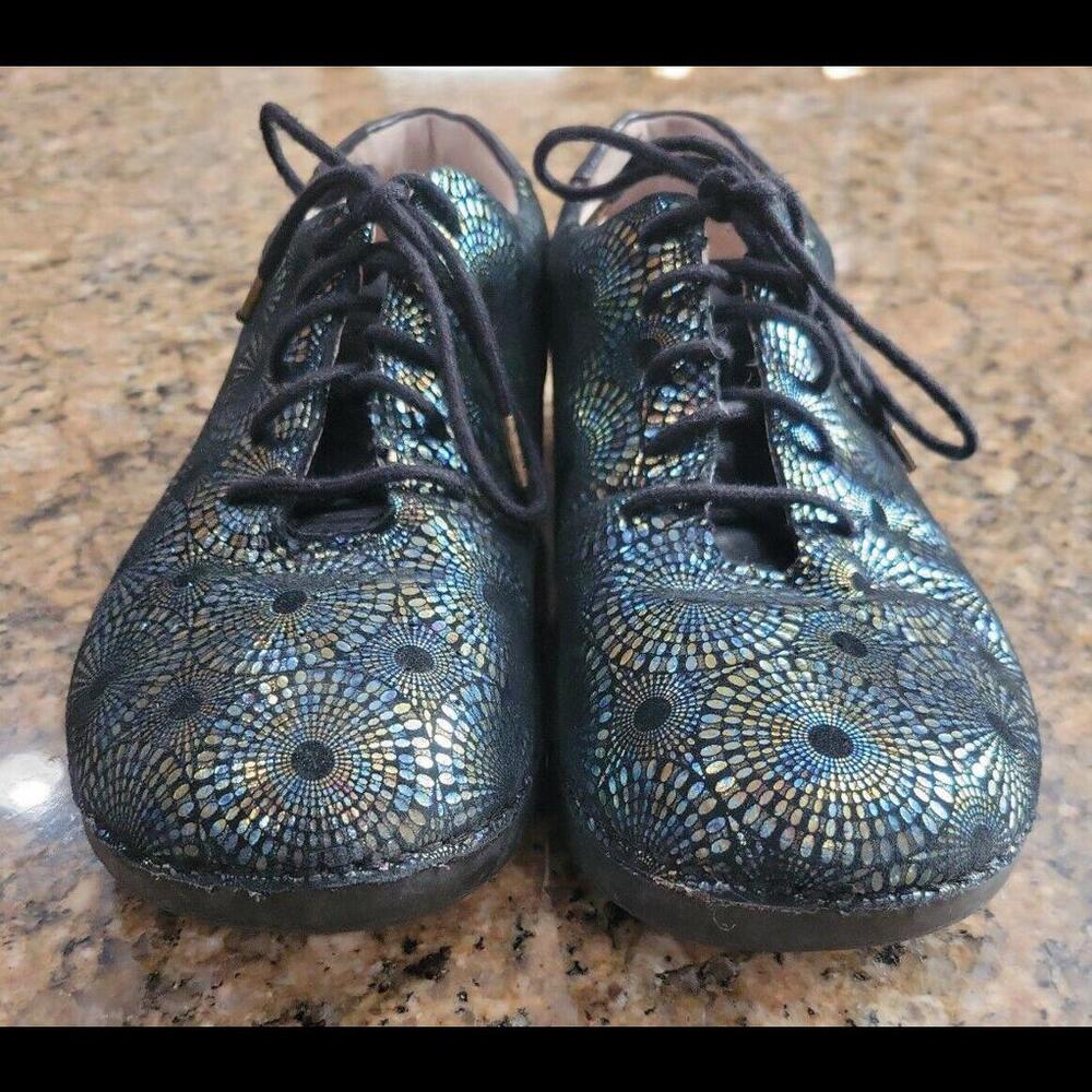 Alegria Essence ESS-824 Pewter Rainbow Shimer Circles Womens Athletic Shoes 37 7